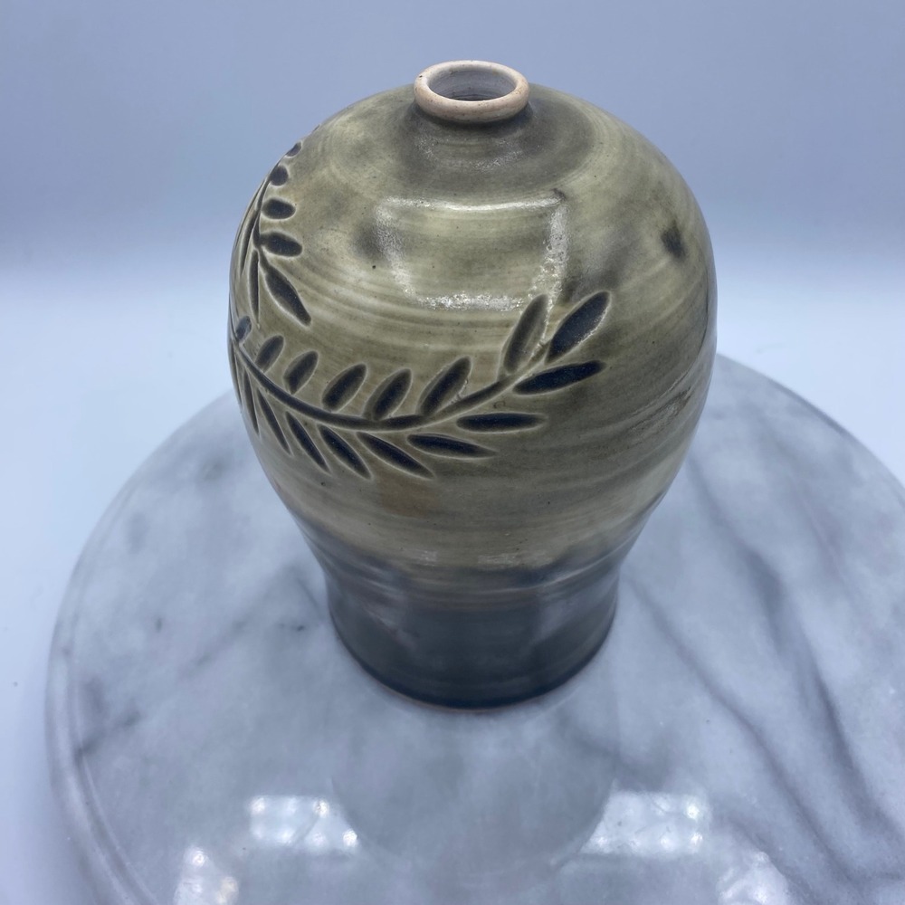 Studio Pottery Lady Fern 7in Bud Vase Green Hand Thrown Artist Signed Nature Art - Picture 2 of 11